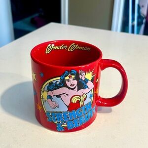 RARE! Wonder Woman “Strength & Beauty” Mug Large